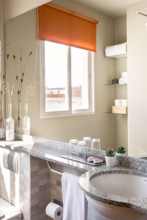 Sky Touristic Attic Apartment Valencia Ngoại thất bức ảnh