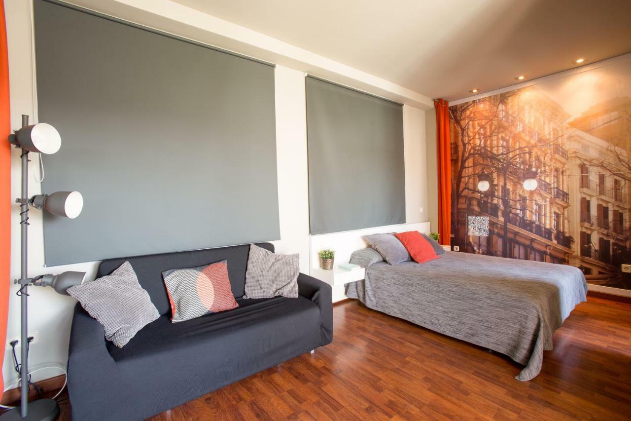 Sky Touristic Attic Apartment Valencia Ngoại thất bức ảnh